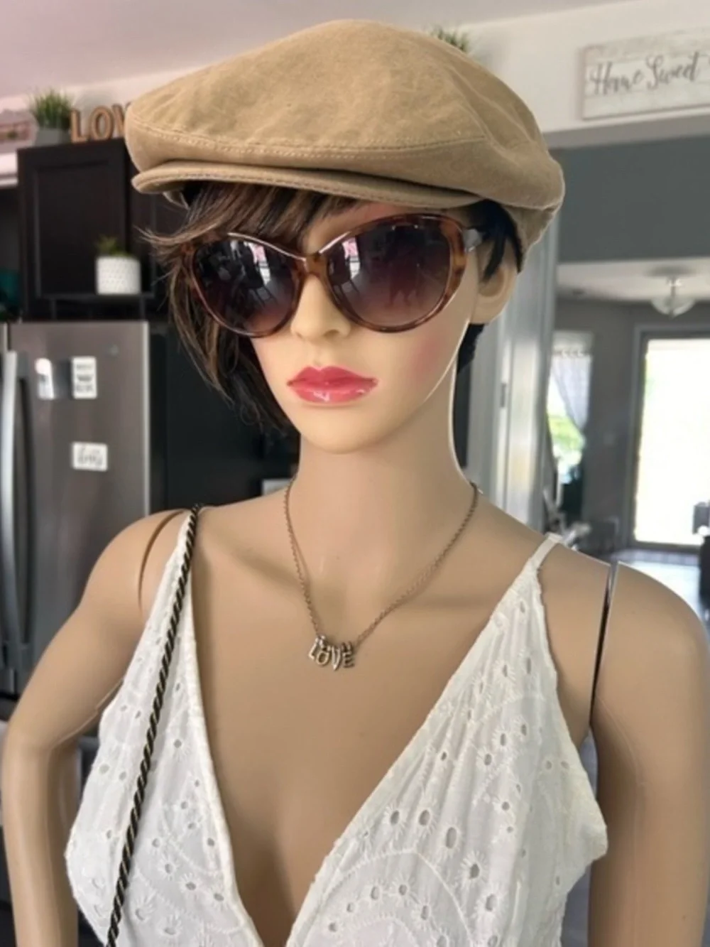 🌸 Betsey Johnson tortoise frame sunglasses sunshades